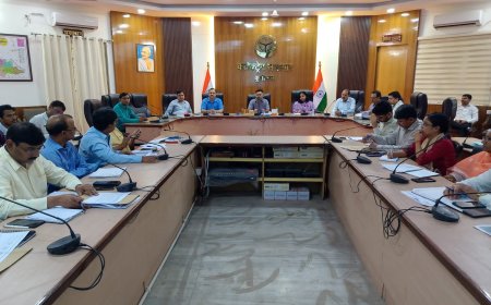 मनरेगा,कन्या सुमंगला,लखपति दीदी,धरती आवा, वृद्धा पेंशन आदि योजनाओं के प्रभावी क्रियान्वयन पर डीएम ने दिया जोर